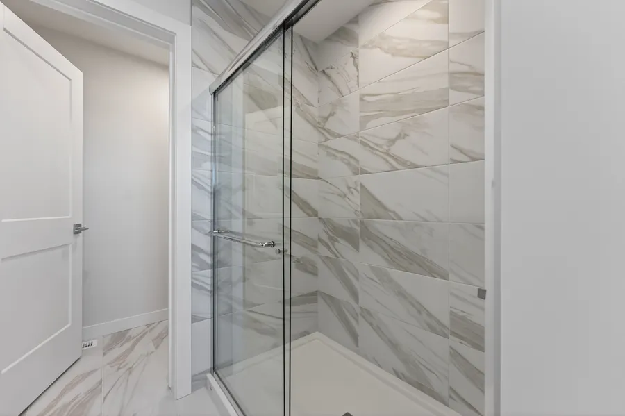 Ensuite walk-in shower