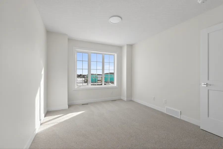 Bedroom, hallway access